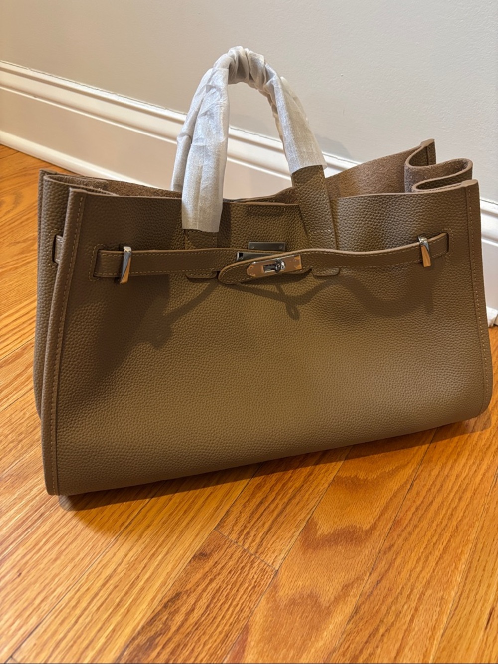 Viral leather HaiPomo handbag